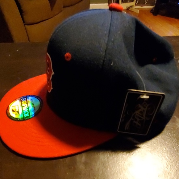 Hat - Picture 2 of 3